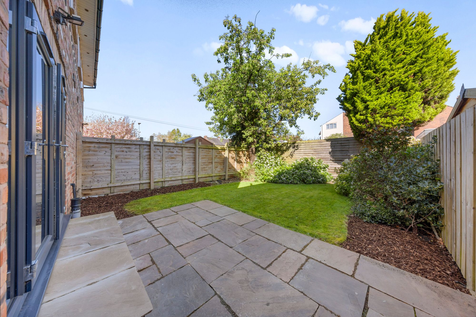 Raymond Avenue, Warrington