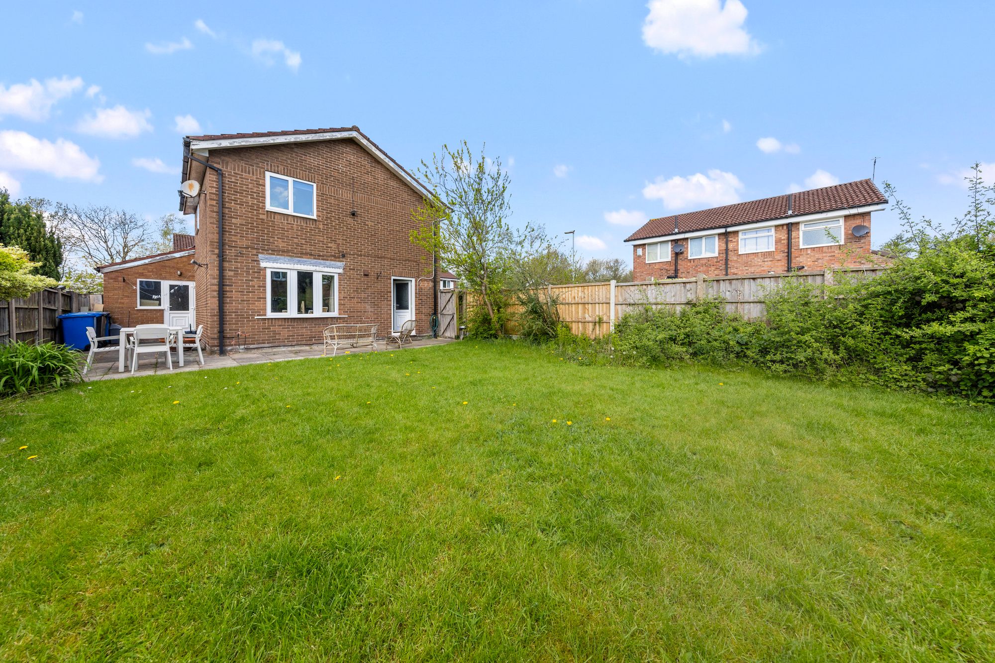 Holyhead Close, Warrington