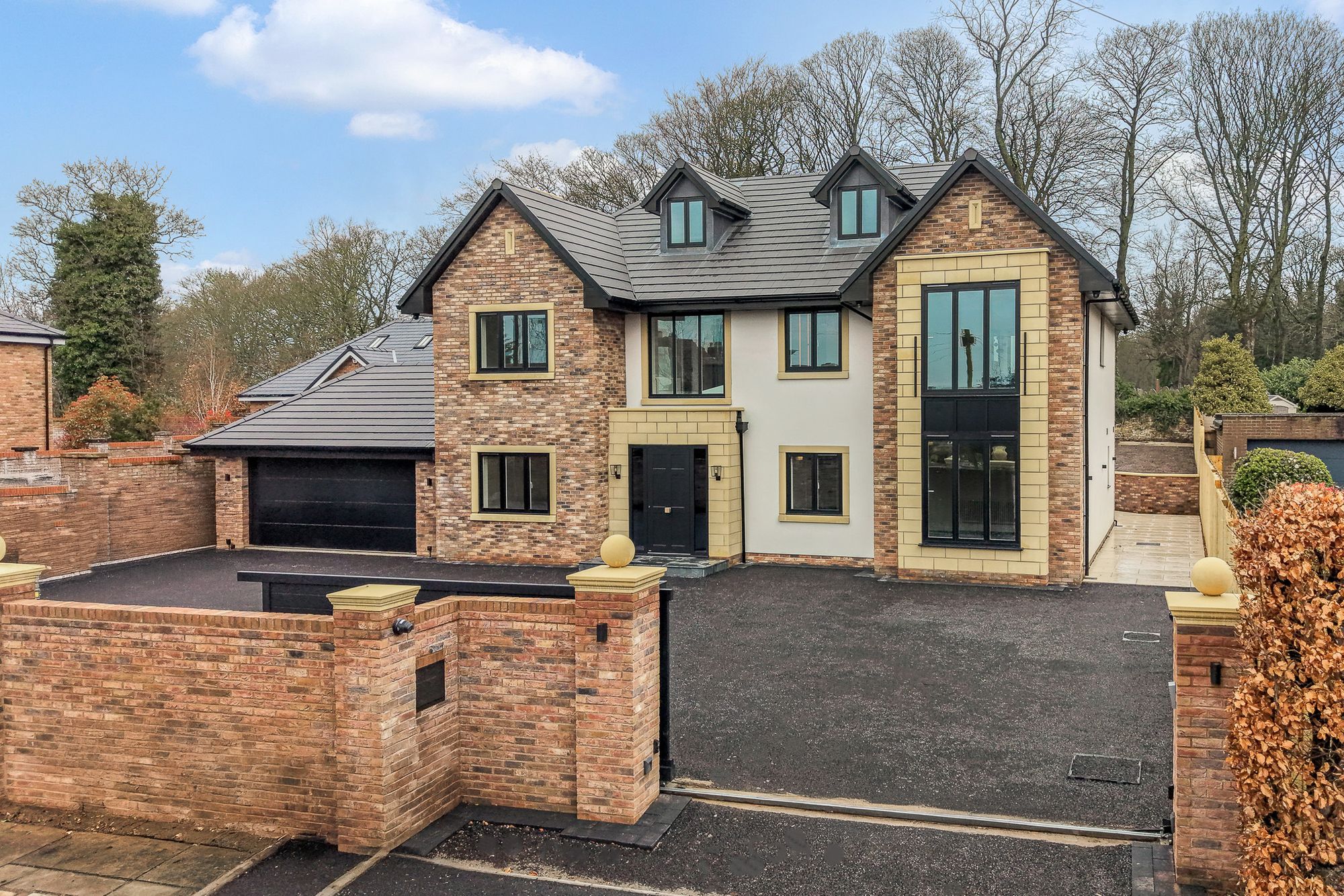 Eaton Road, Dentons Green, WA10