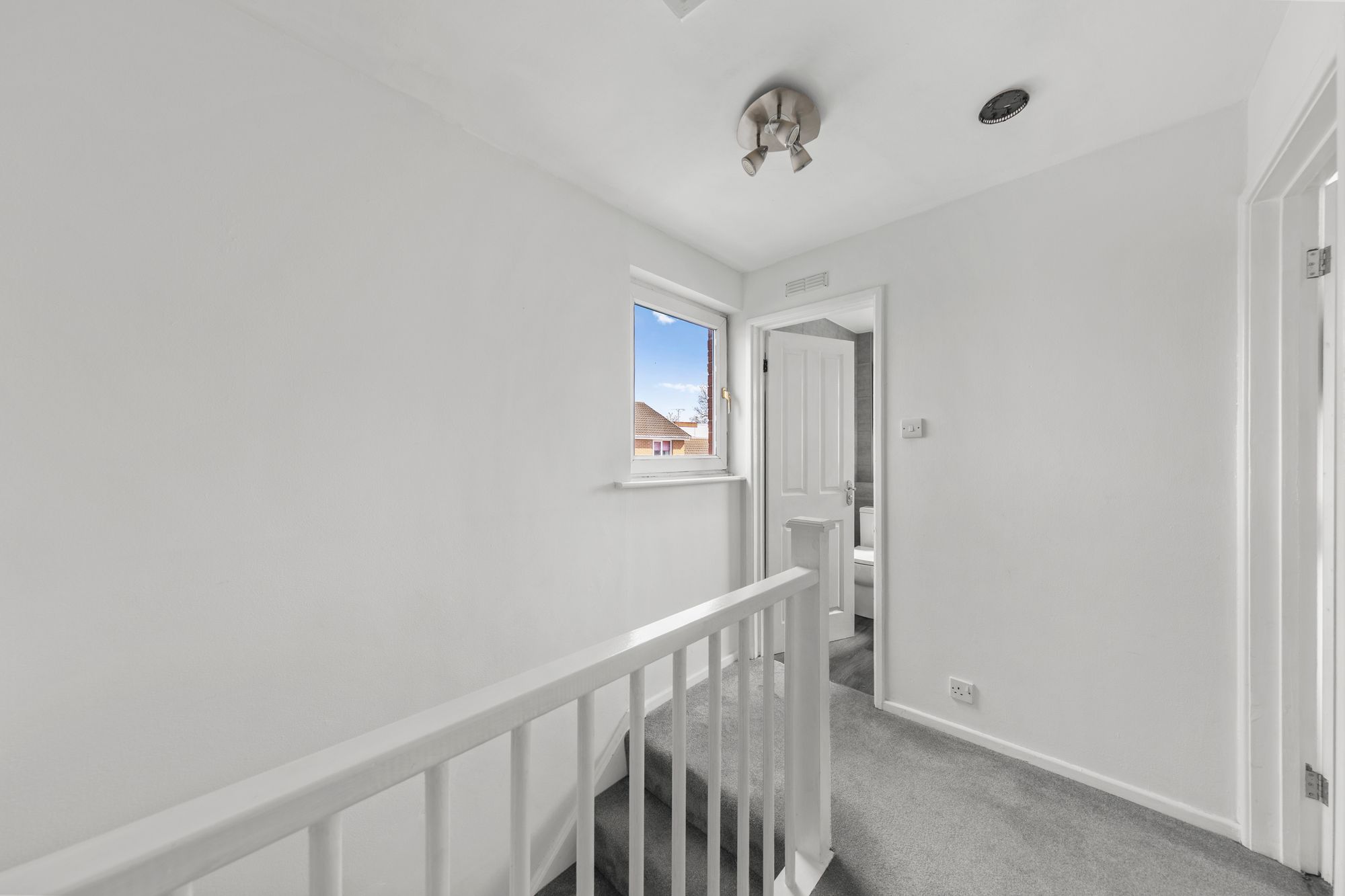 St. Davids Drive, Callands, WA5