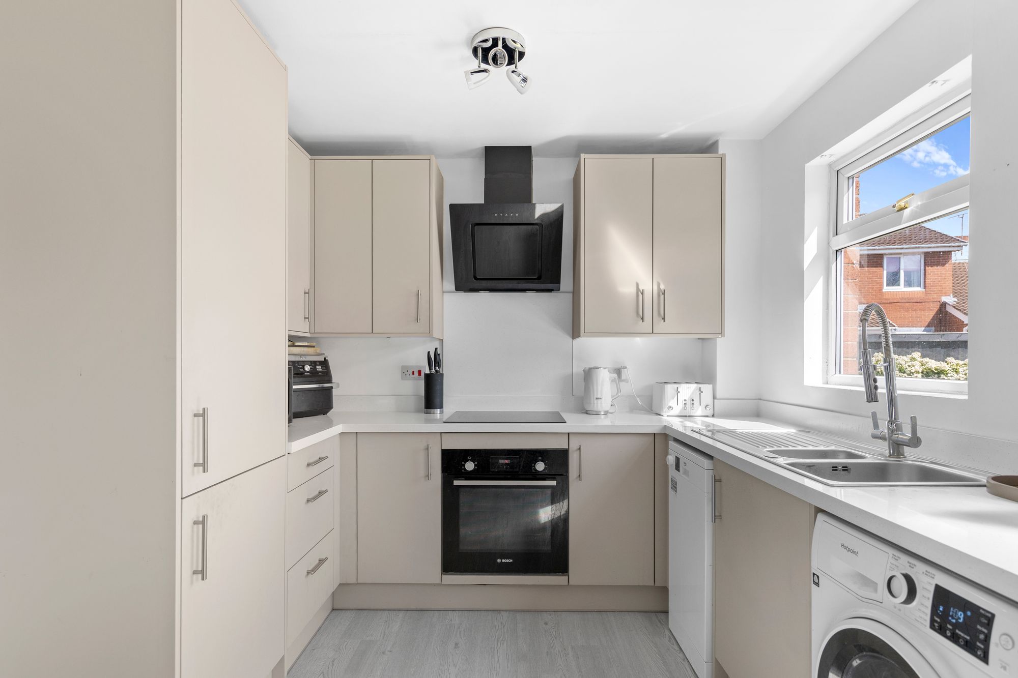 St. Davids Drive, Callands, WA5