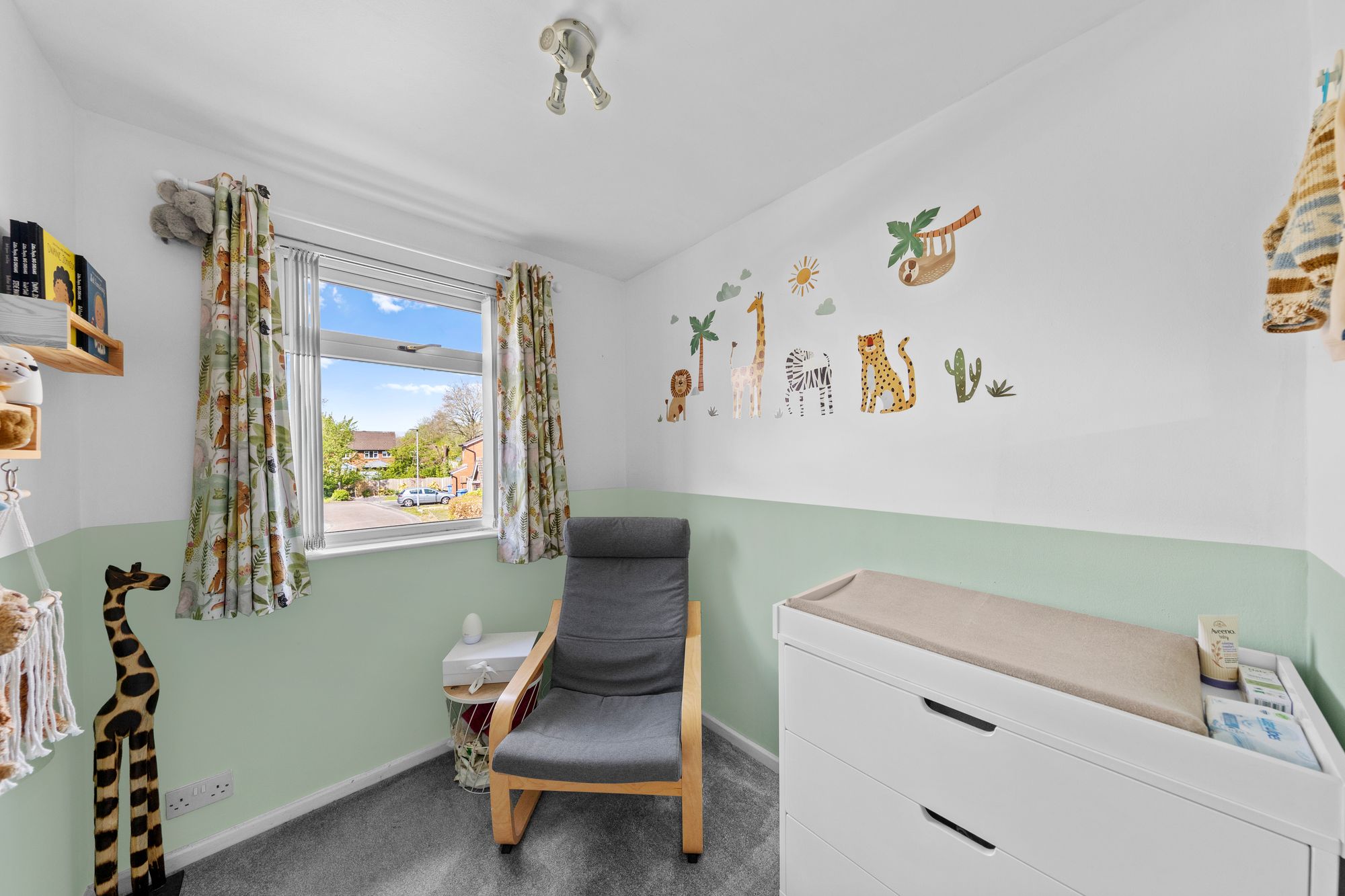 St. Davids Drive, Callands, WA5