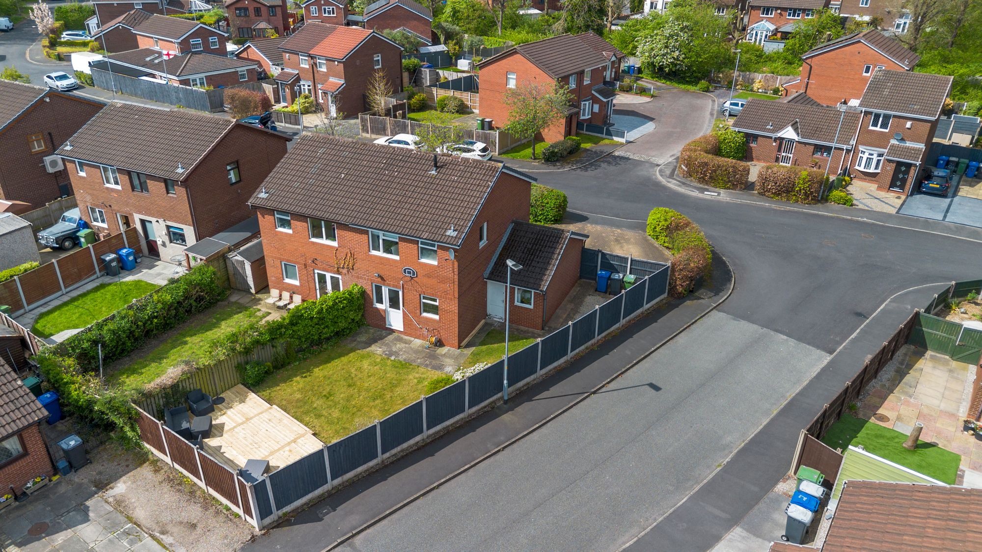 St. Davids Drive, Callands, WA5