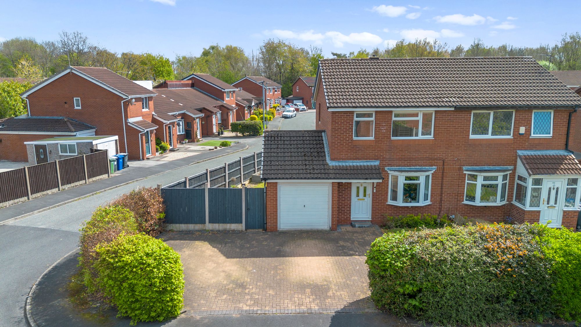 St. Davids Drive, Callands, WA5