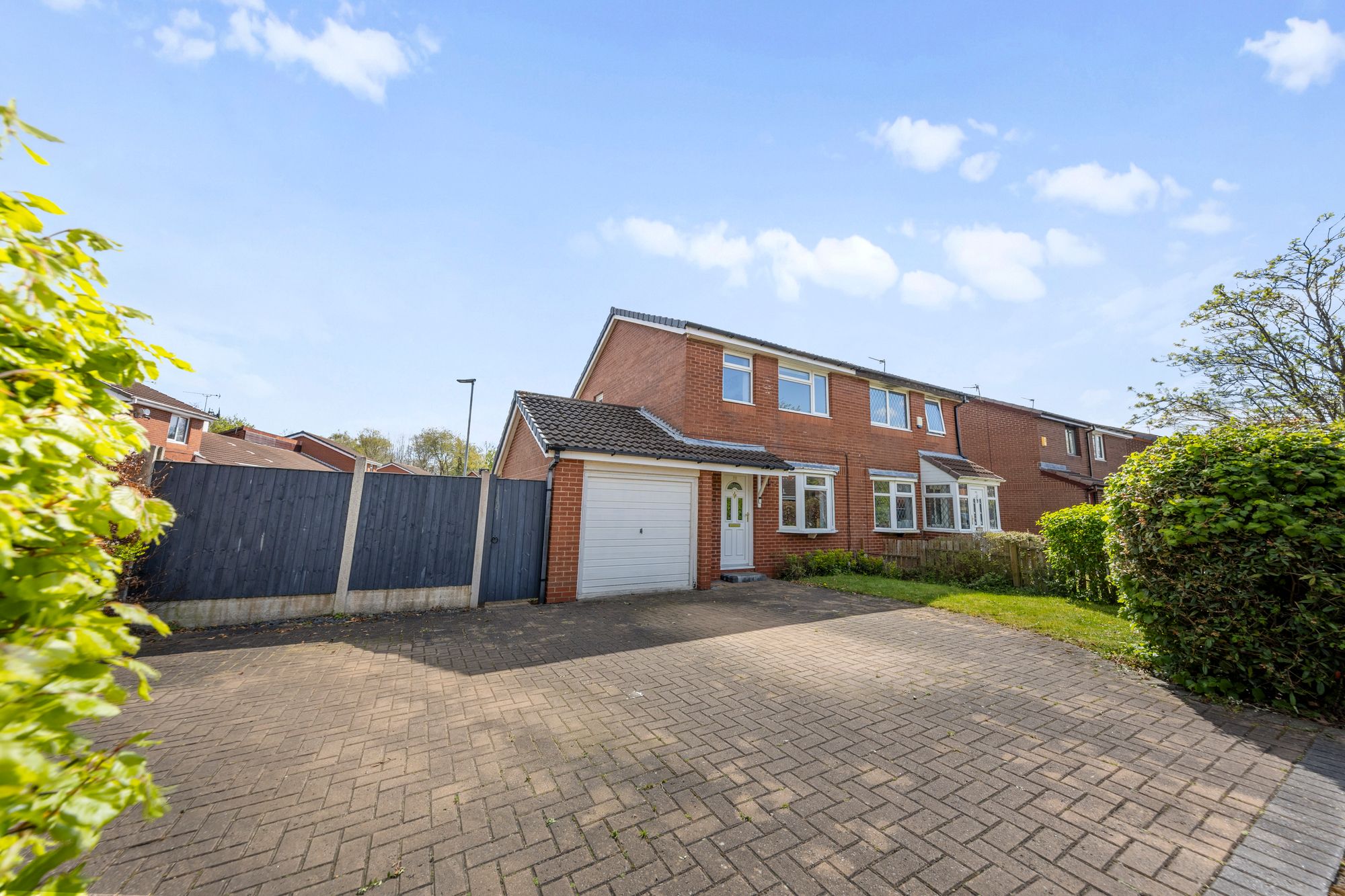 St. Davids Drive, Callands, WA5