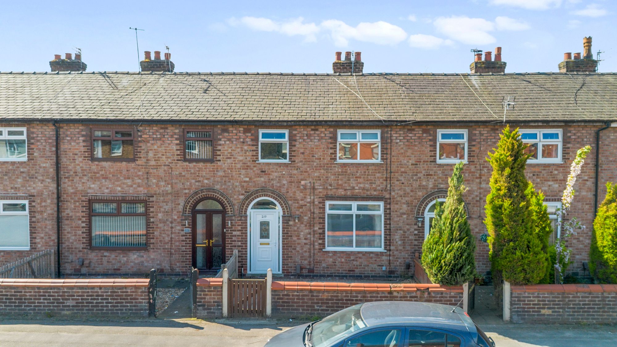Thelwall Lane, Warrington, WA4