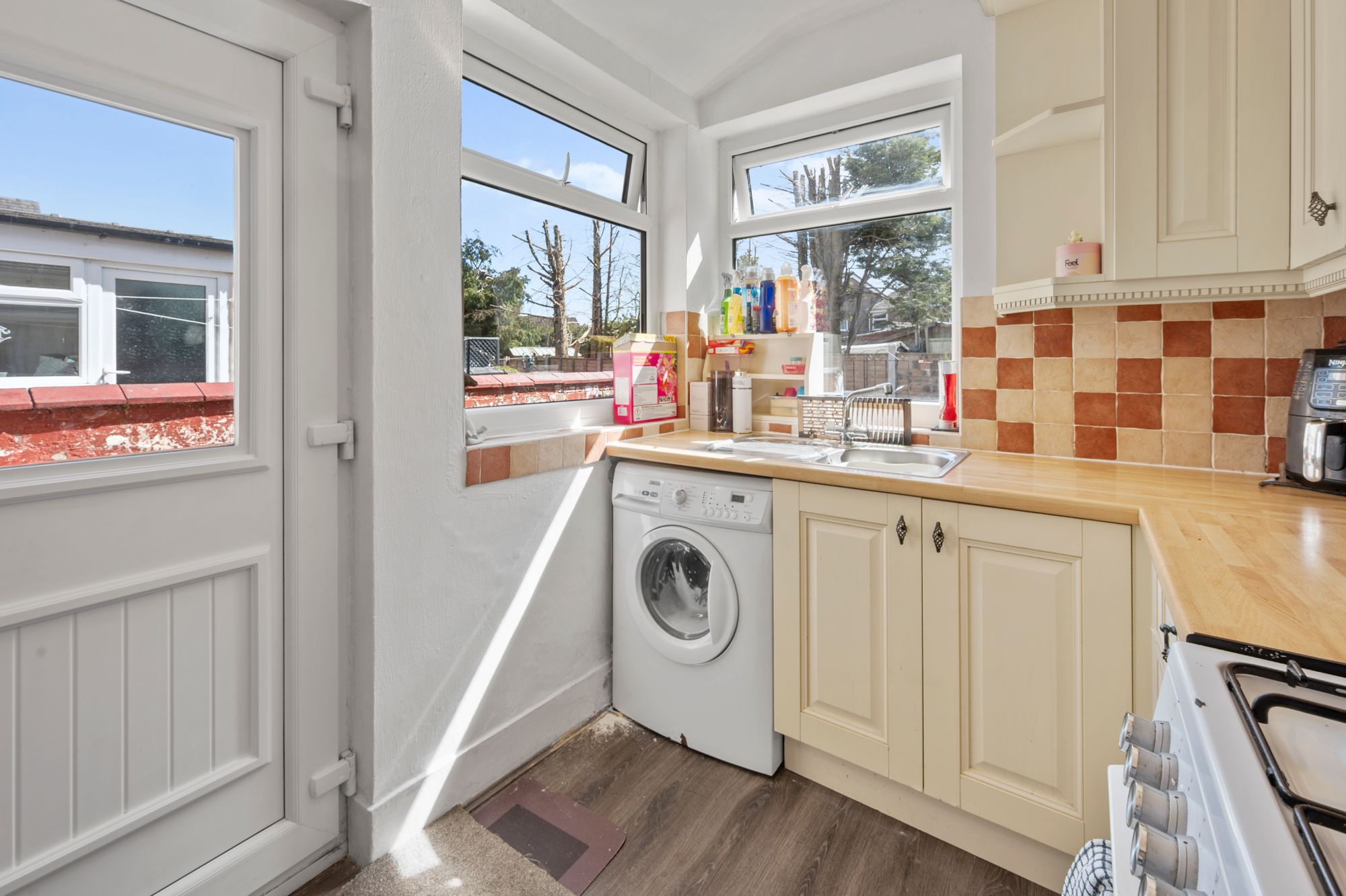 St. Helens Road, Leigh