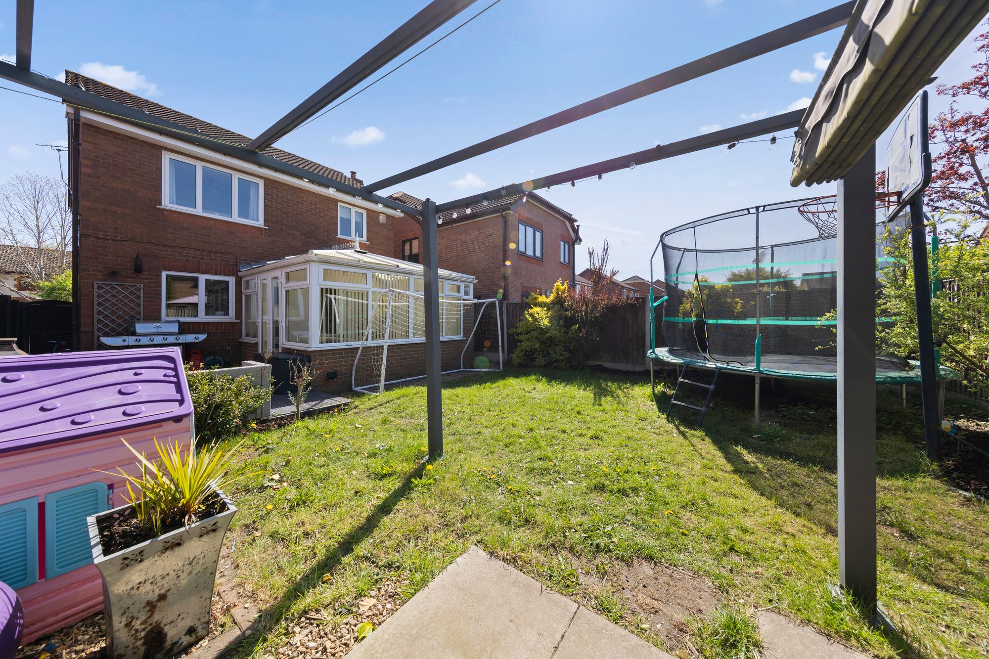 Harrogate Close, Warrington