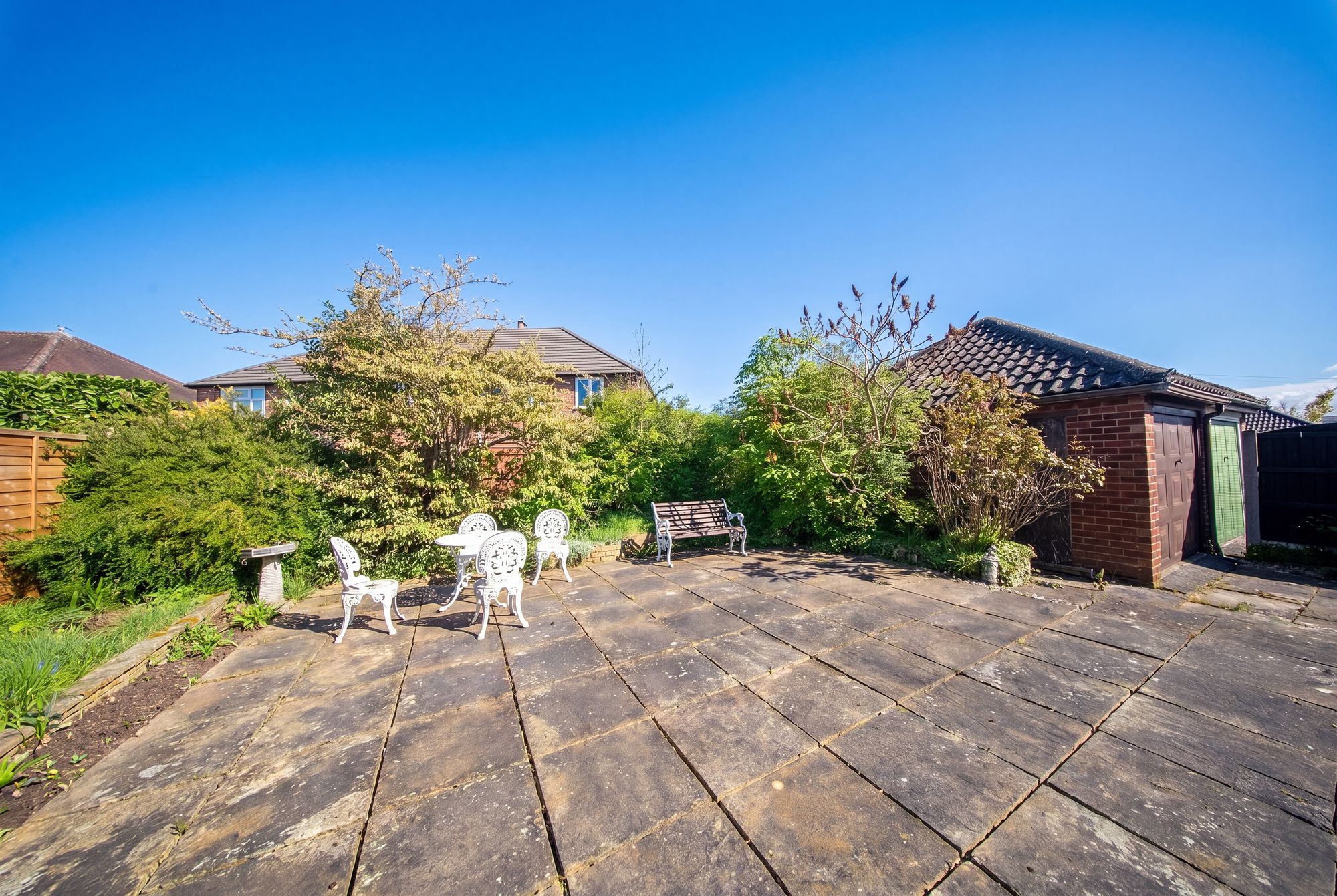 2 bedroom bungalow for sale - Bentley Hurst