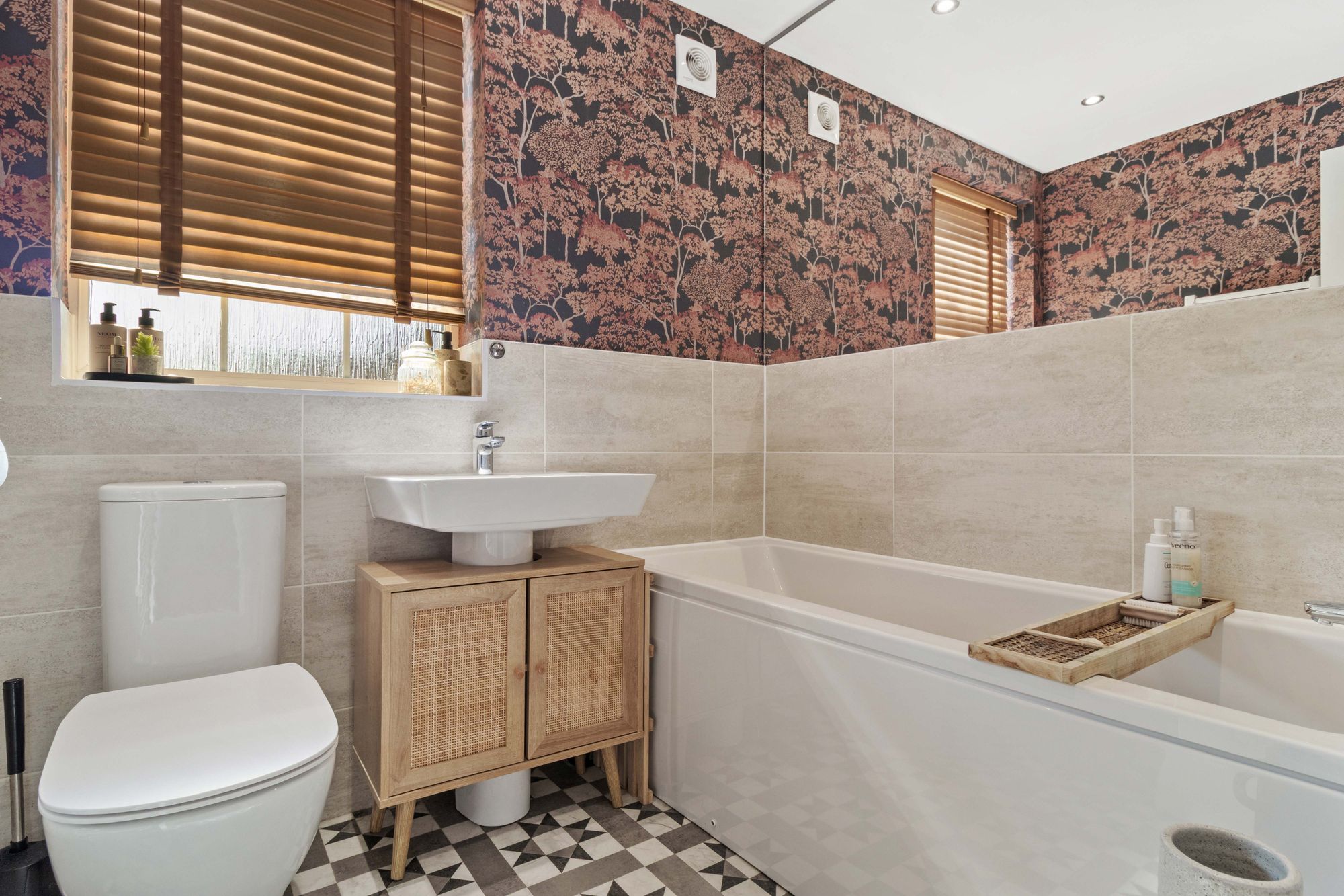 Crispin Grove, Warrington