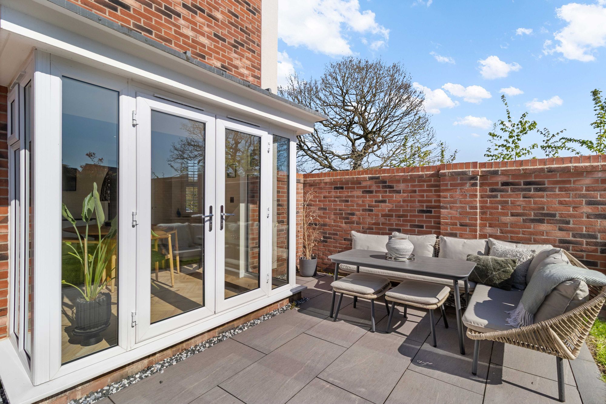 Crispin Grove, Warrington