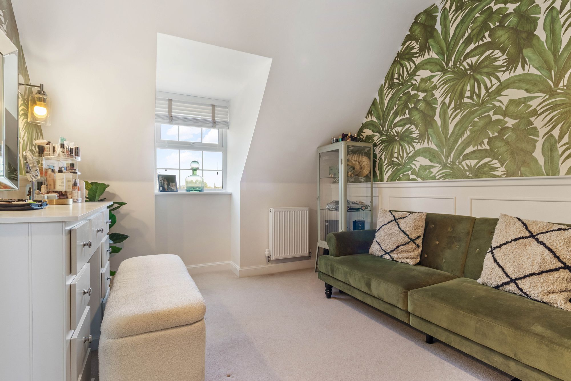 Crispin Grove, Warrington