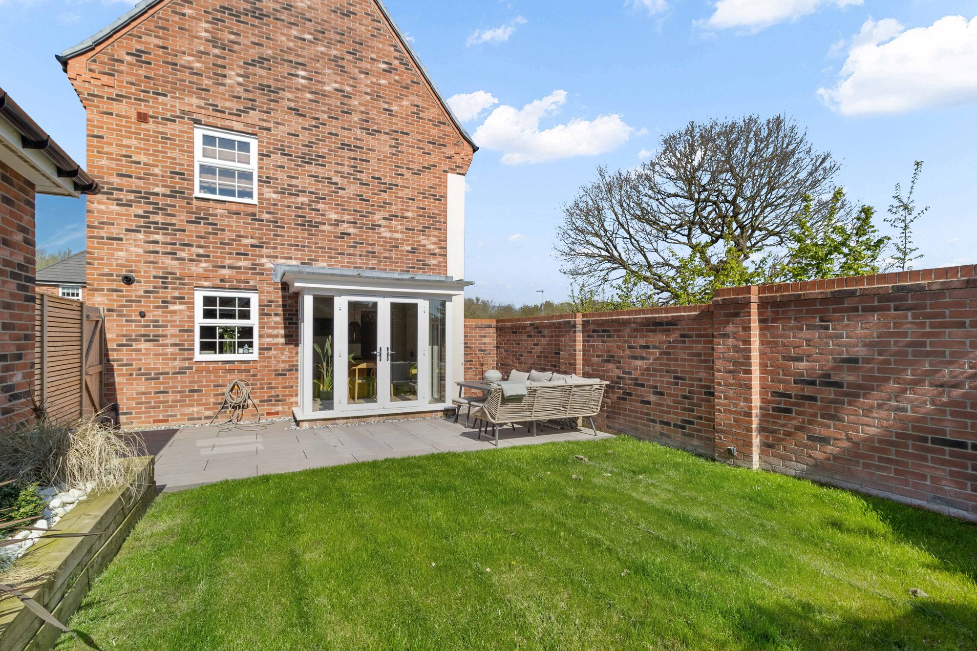 Crispin Grove, Warrington