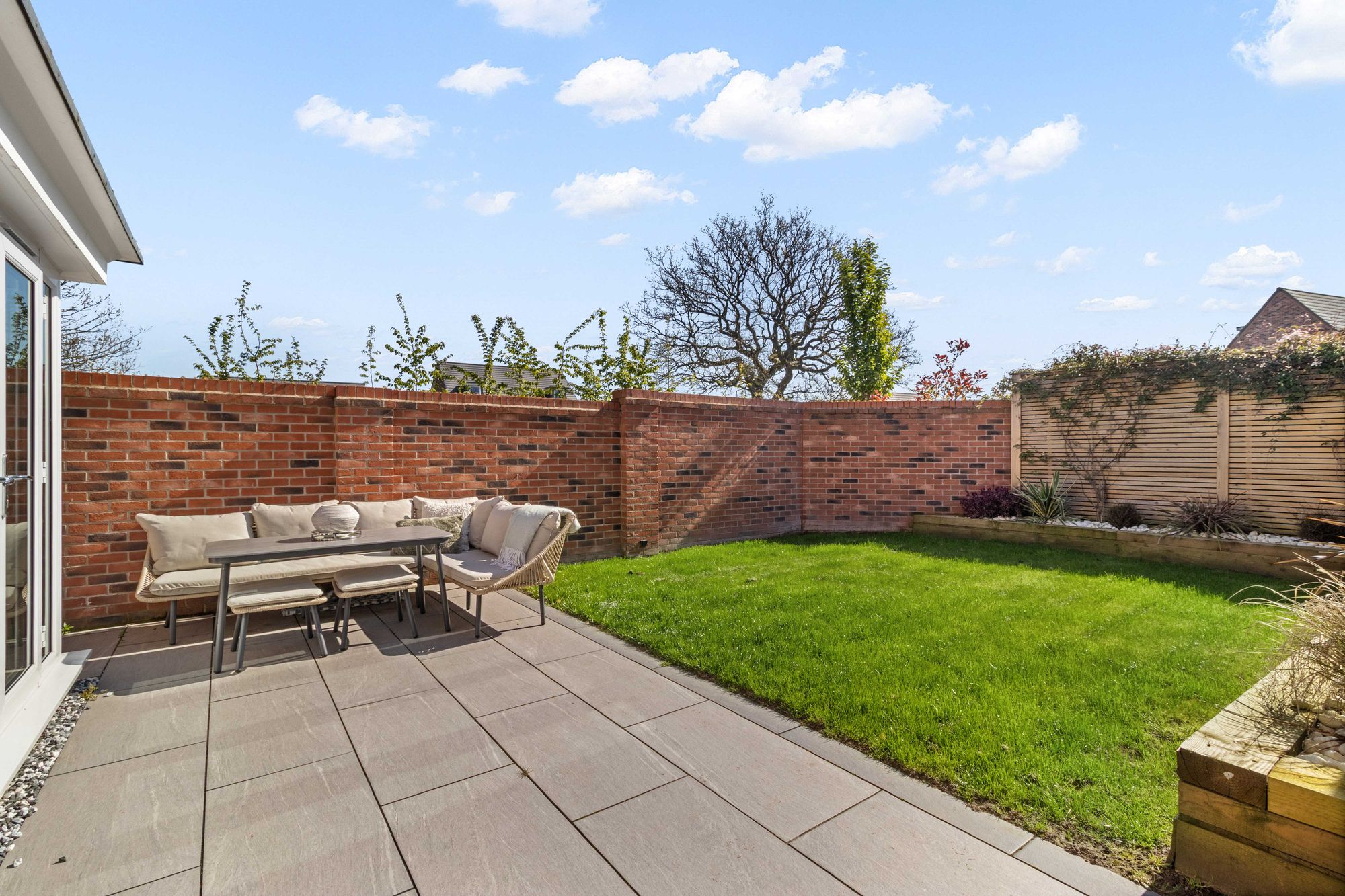 Crispin Grove, Warrington