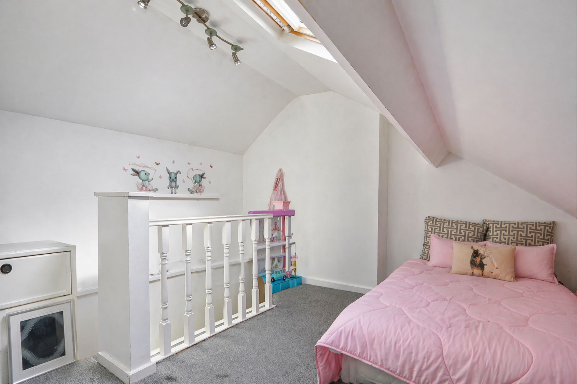 b2c36897-bb87-4926-8007-bbc4d3b1c334