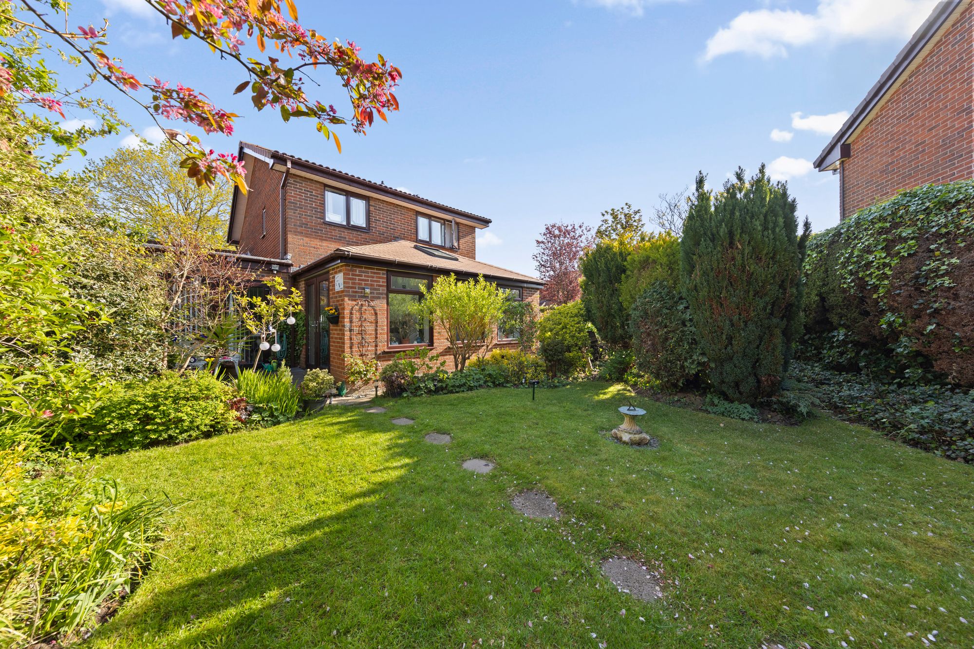 Vincent Close, Old Hall, WA5