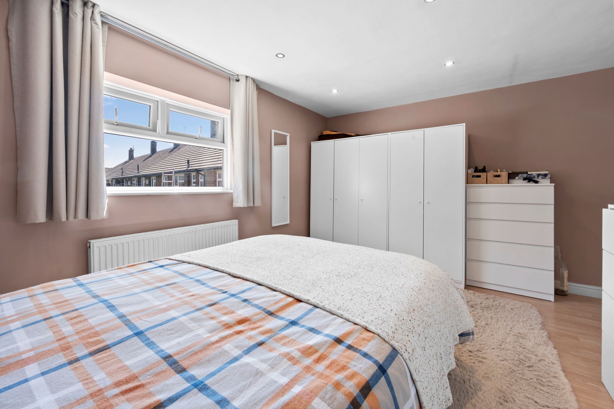 Manchester Road, Woolston, WA1