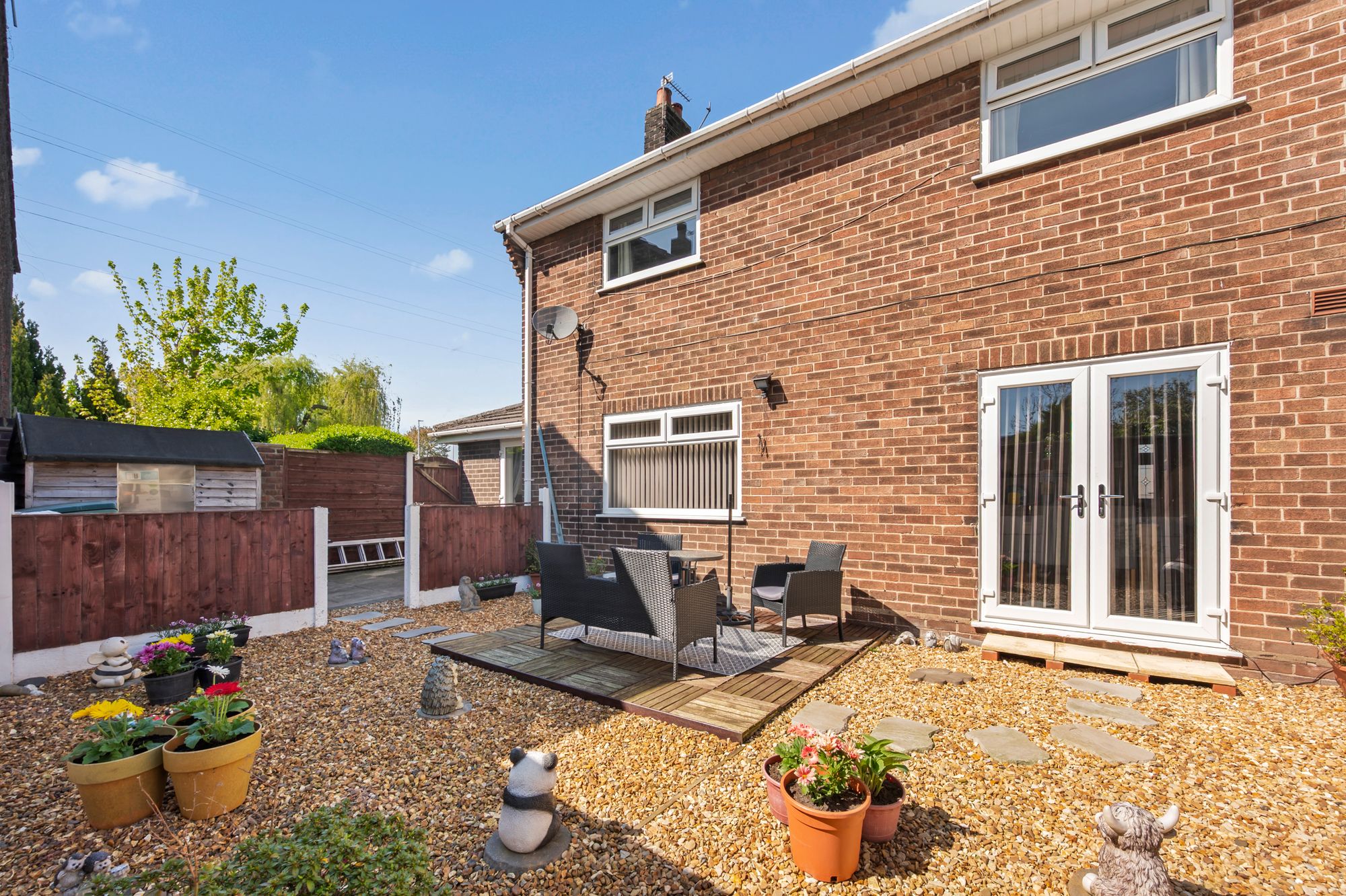 Manchester Road, Woolston, WA1