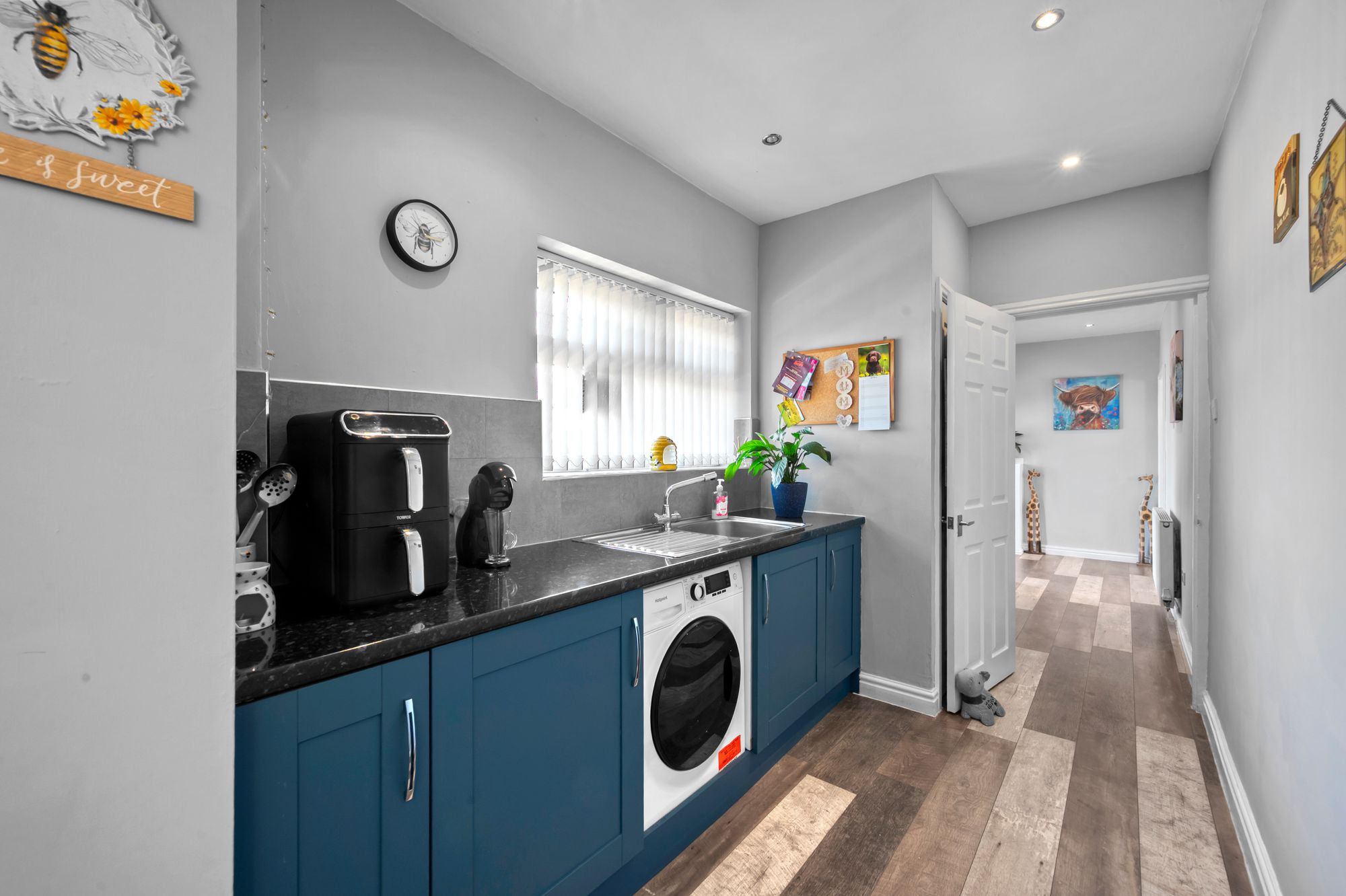 Manchester Road, Woolston, WA1