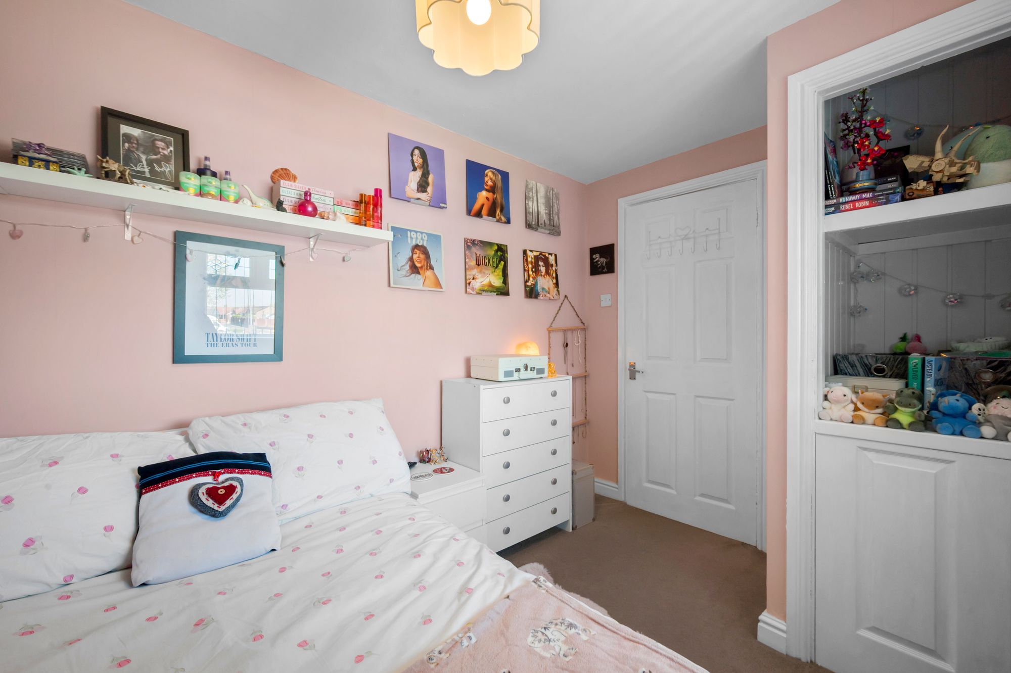 Manchester Road, Woolston, WA1