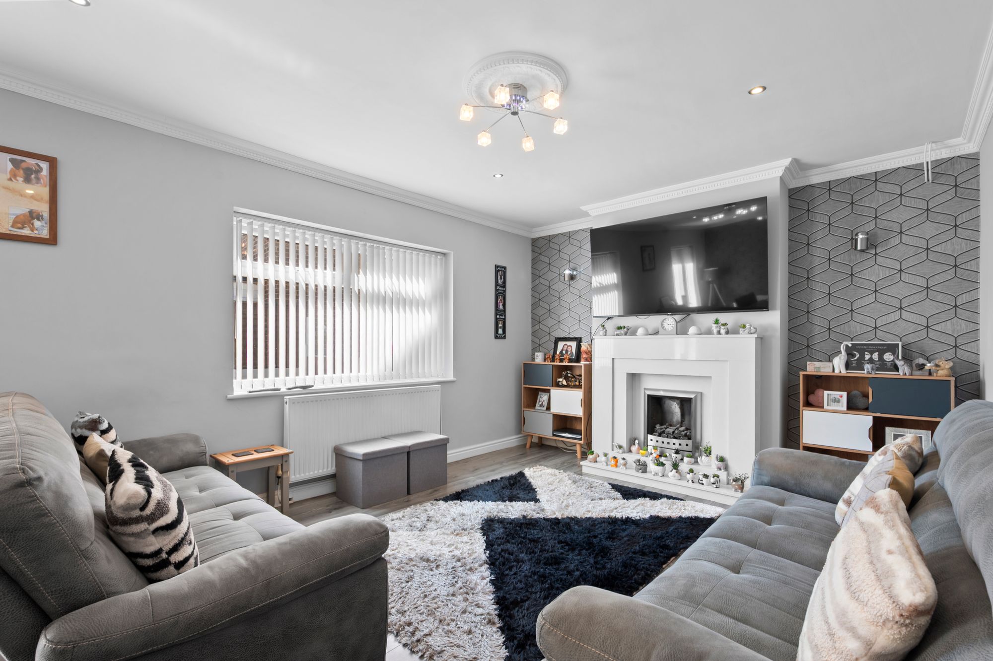 Manchester Road, Woolston, WA1