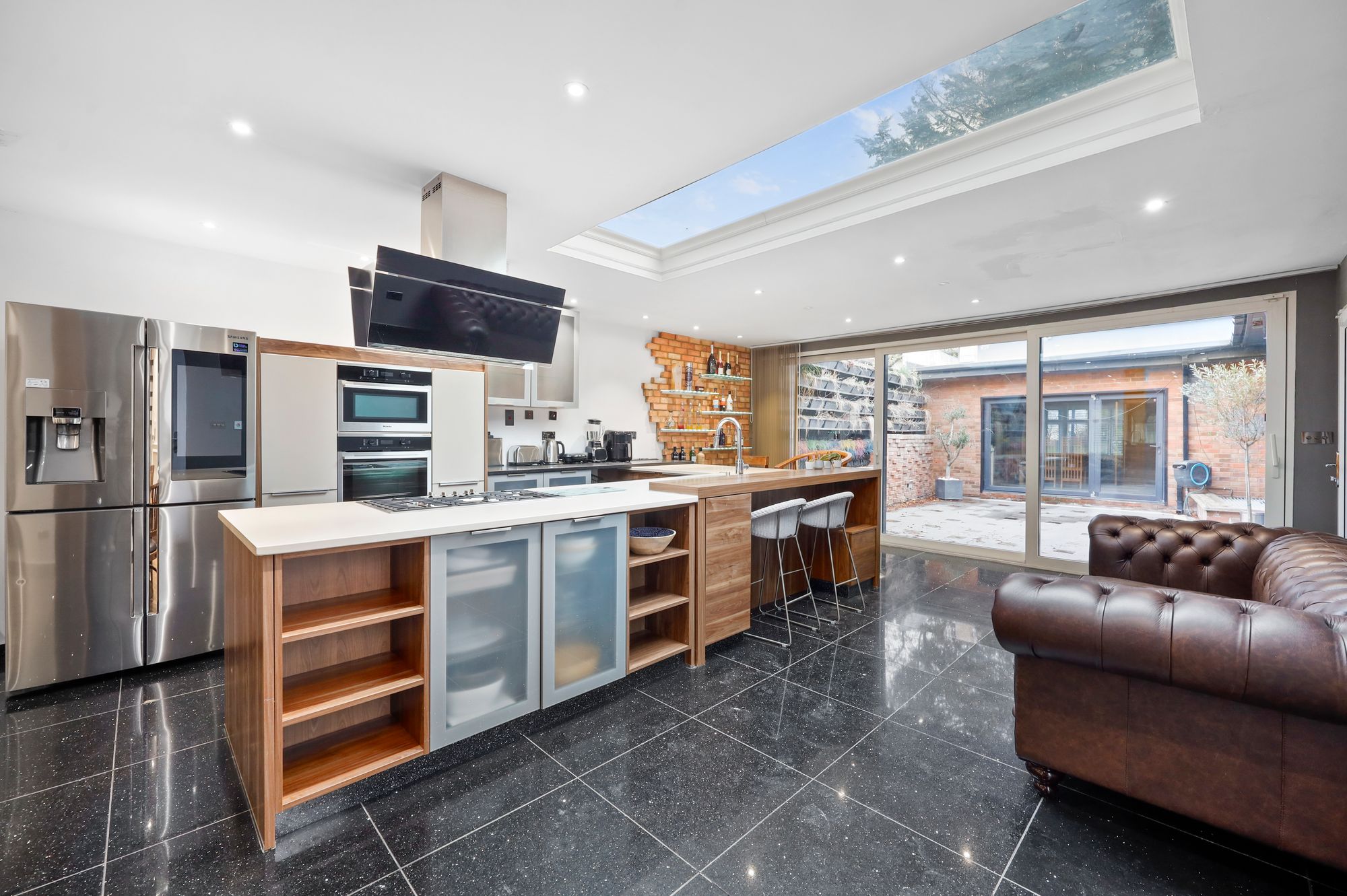 Dollis Hill Lane, London, NW2