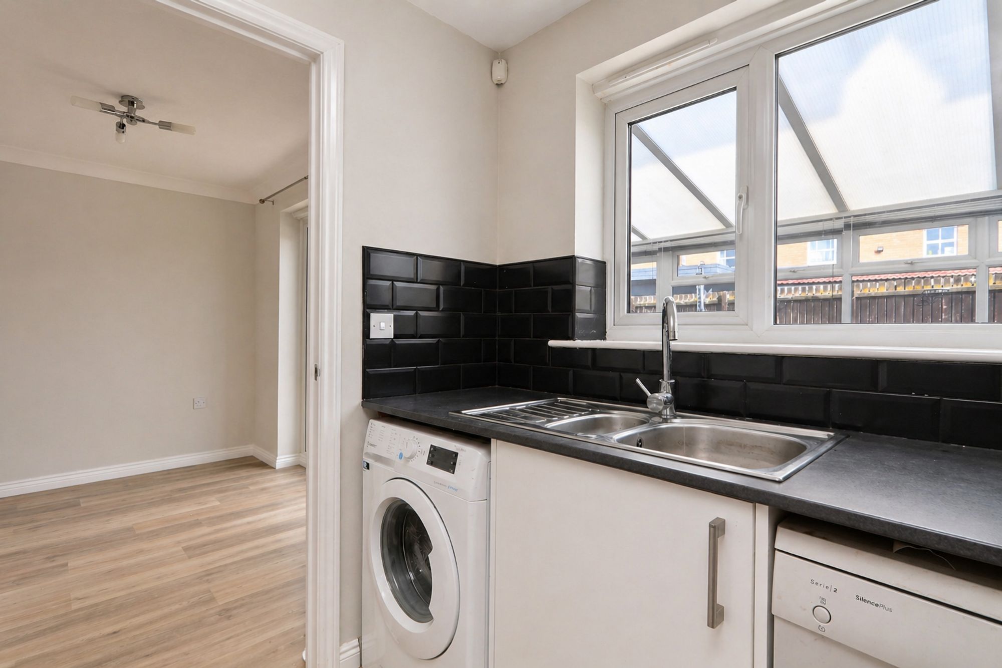 ce4f3809-8906-492e-9e73-724668fe2c5e