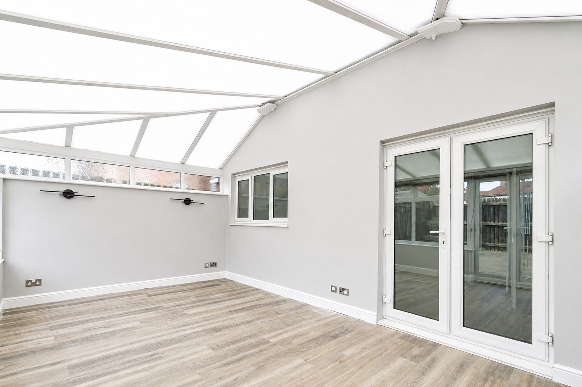 60b5e5d5-6cb2-4518-895b-9e52b1477bb5