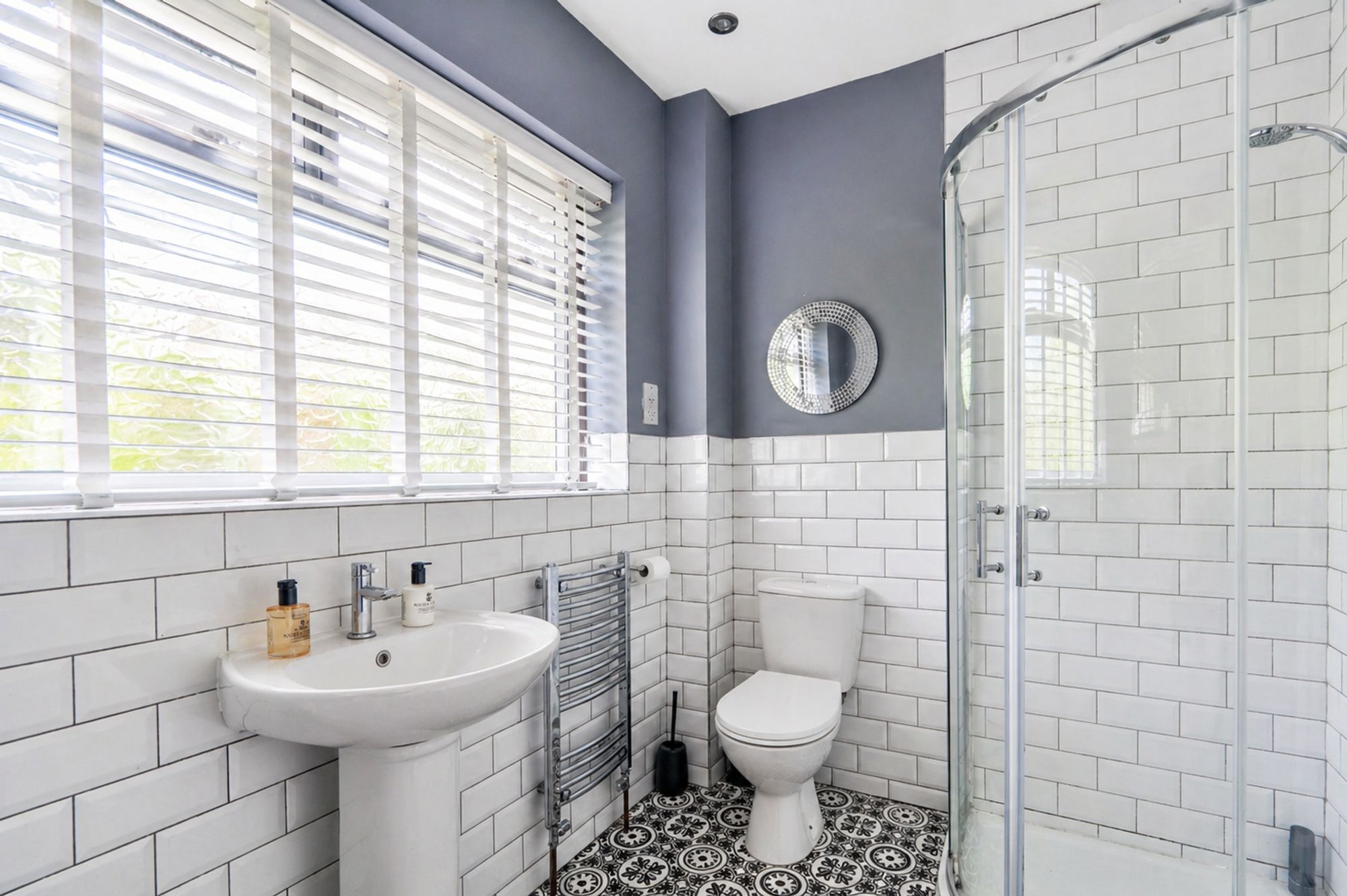 739e2648-89c8-43ca-996f-c6020d70e82f