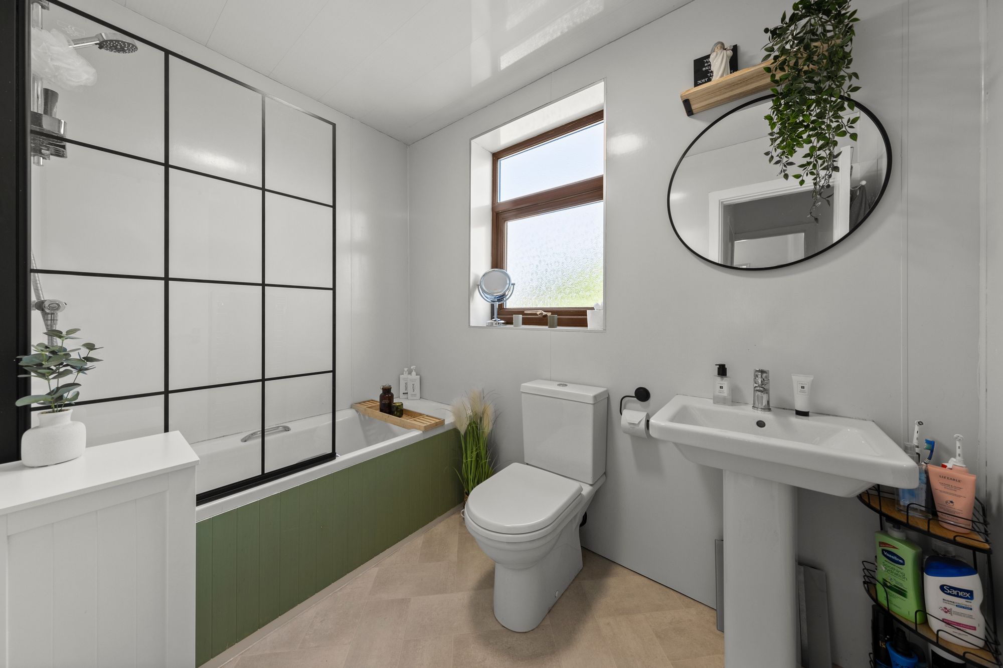 Harvey Lane, Golborne, WA3