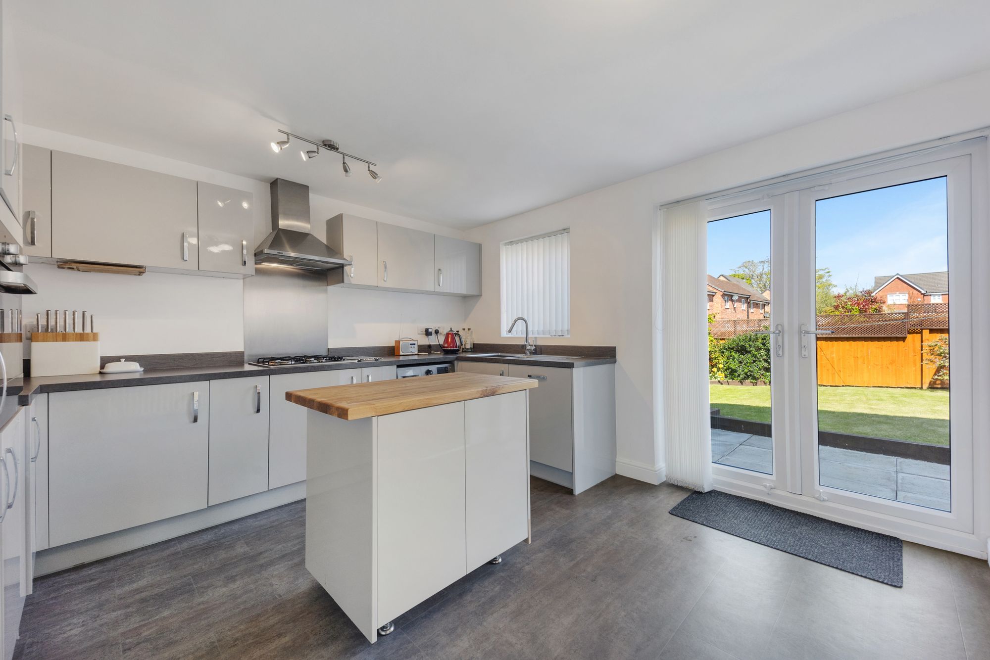 St. Peters Walk, Widnes