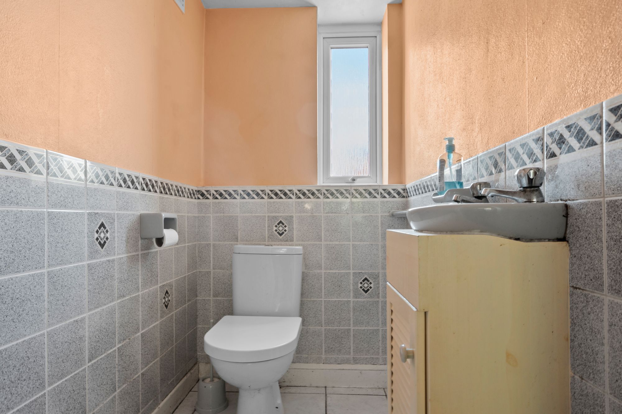 Lincoln Way, Rainhill, L35