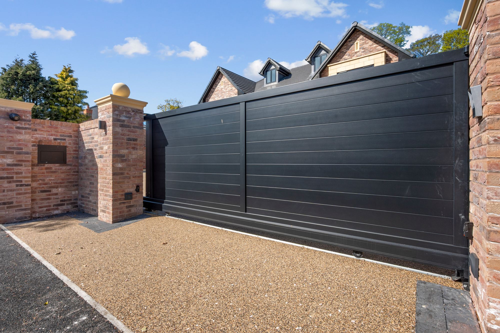 Eaton Road, Dentons Green, WA10