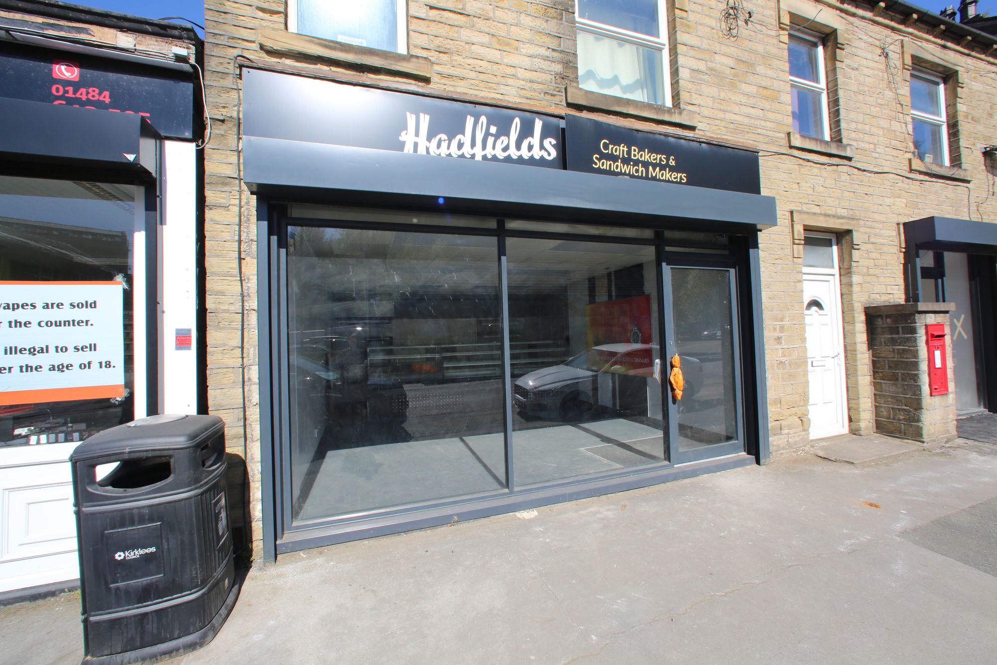 Manchester Road, Linthwaite, HD7