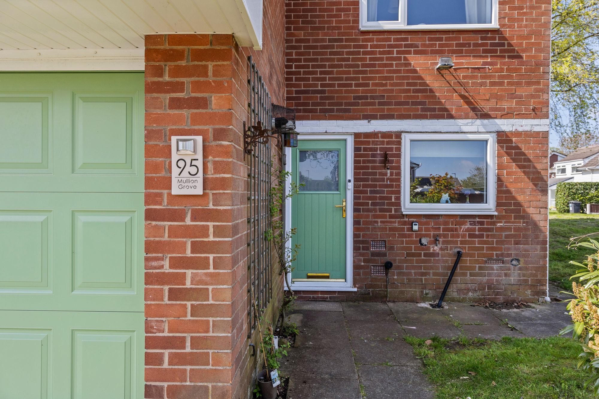 Mullion Grove, Padgate, WA2