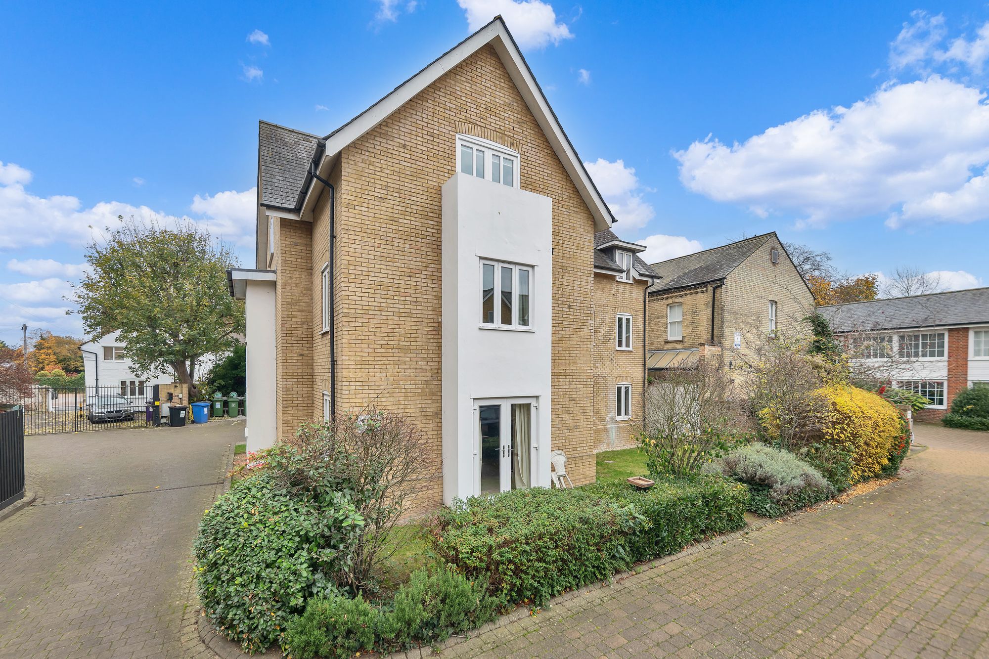 Kneesworth Street, Royston, SG8