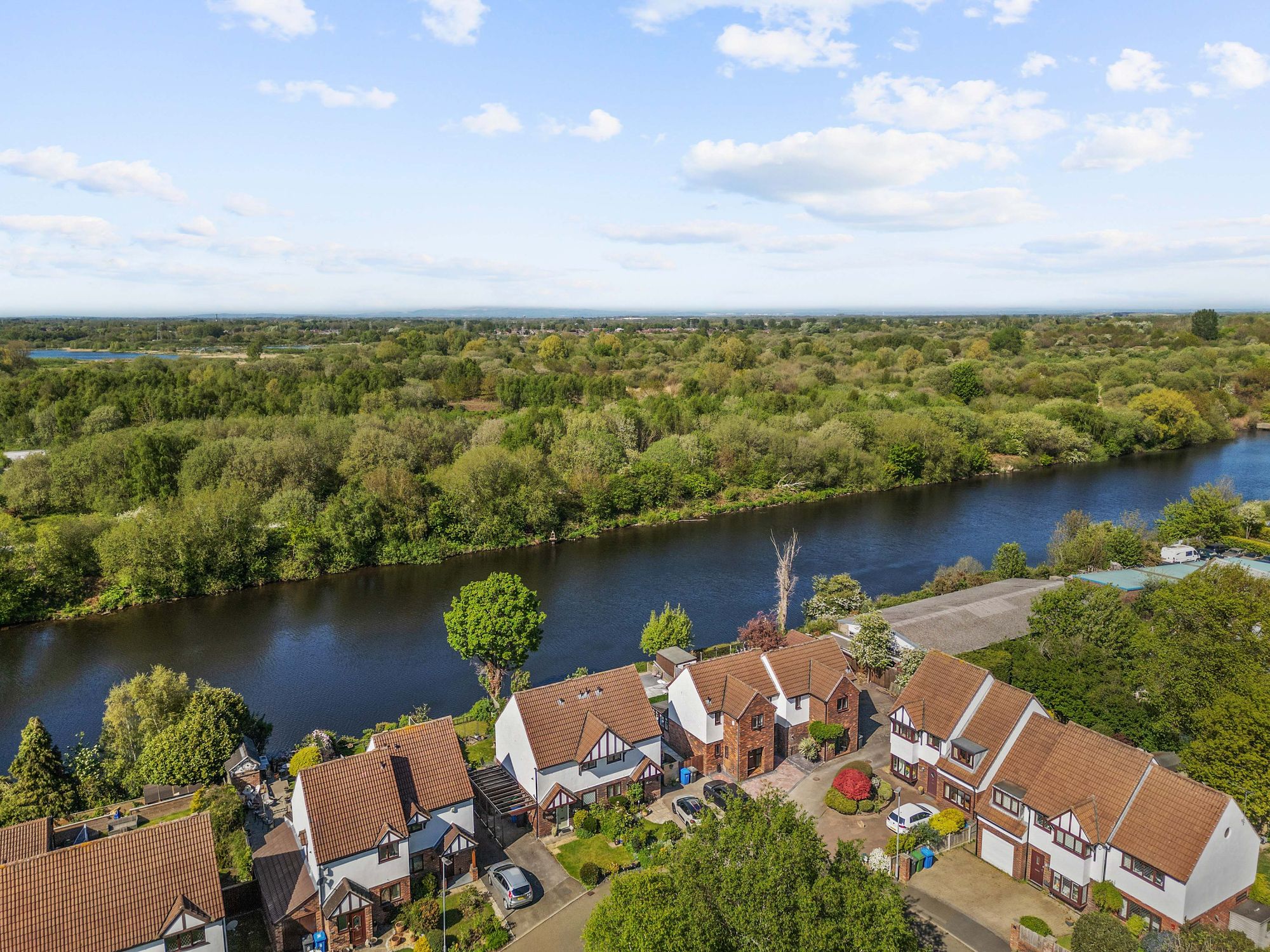 Woodford Close, Thelwall, WA4