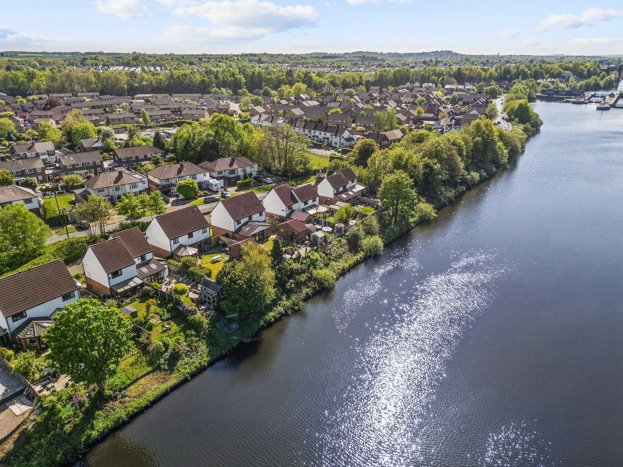 Woodford Close, Thelwall, WA4