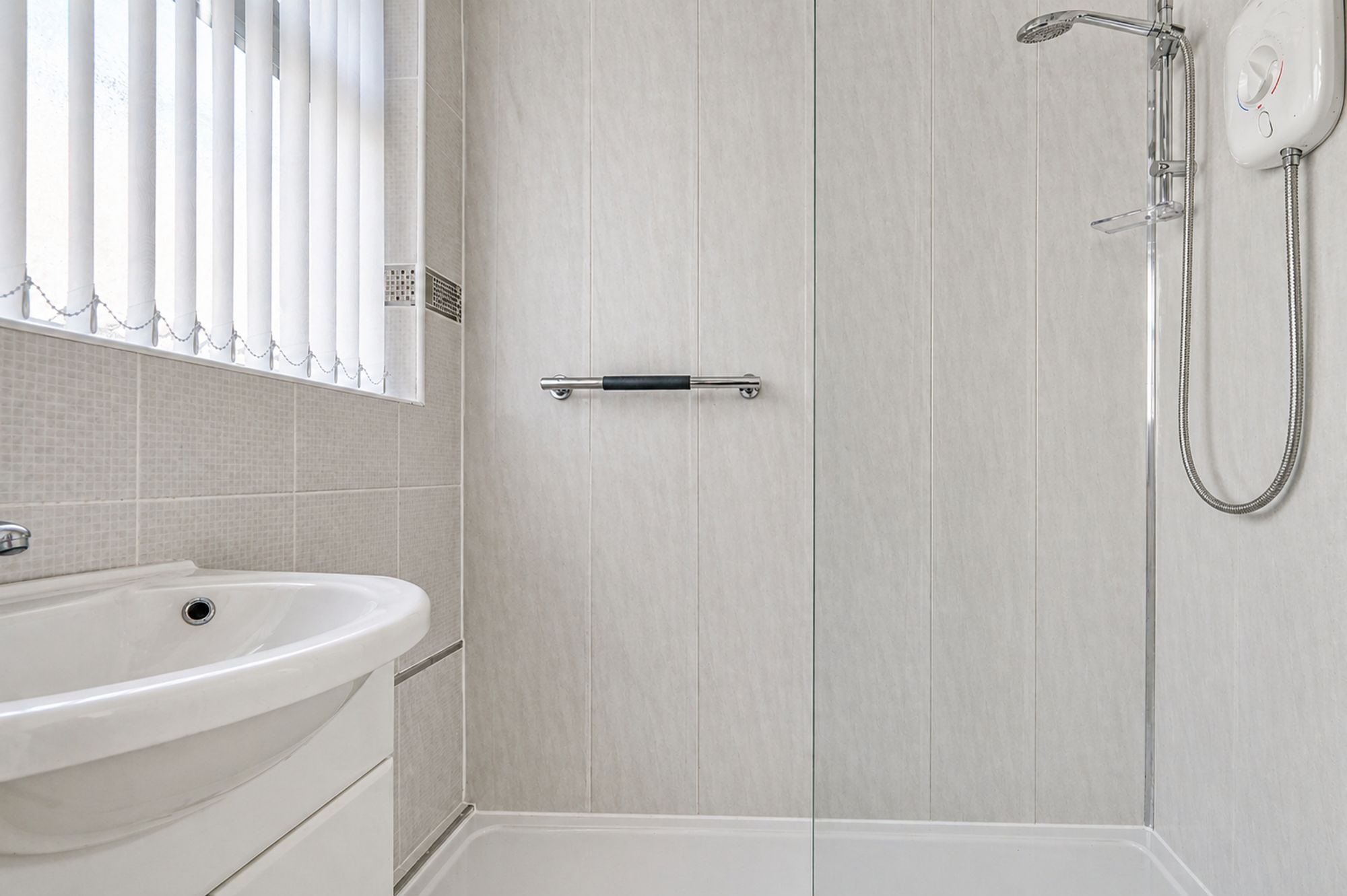 8b201678-73d9-45e0-8b68-3fa41987a24f