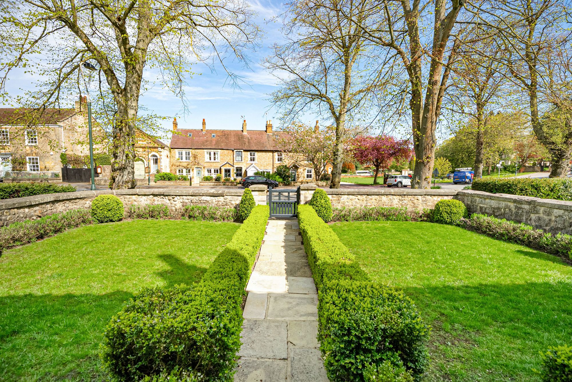 Burton Leonard, Harrogate, HG3
