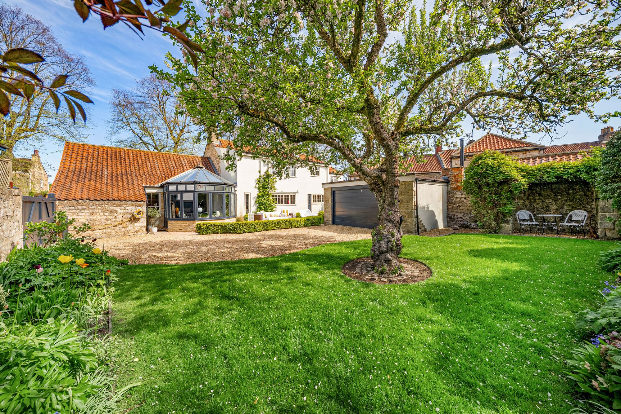 Burton Leonard, Harrogate, HG3