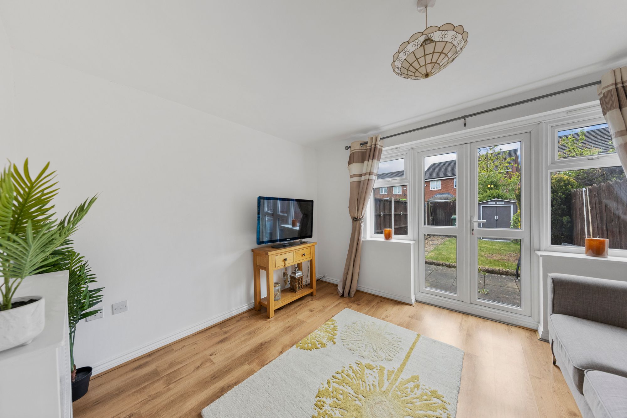 Larkspur Grove, Warrington, WA5