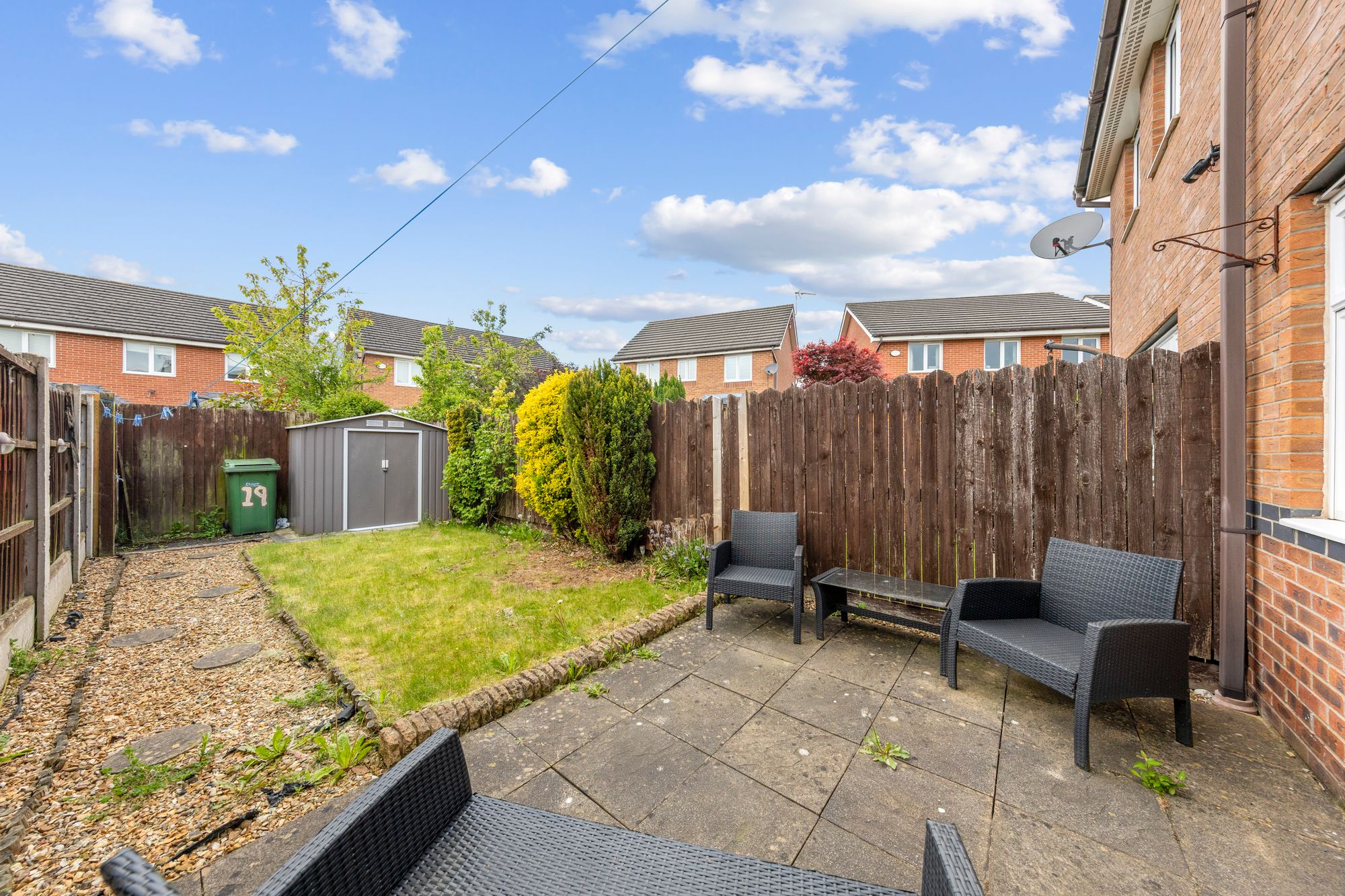 Larkspur Grove, Warrington, WA5