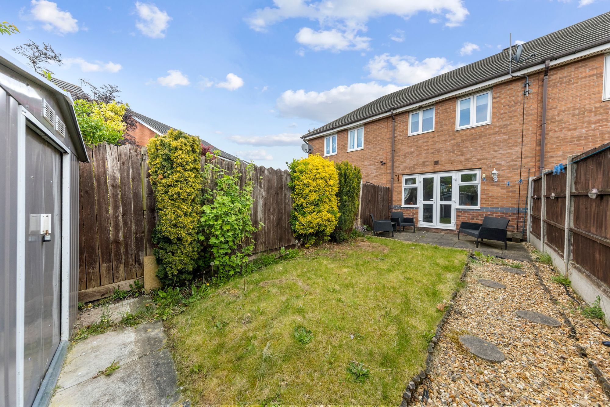 Larkspur Grove, Warrington, WA5