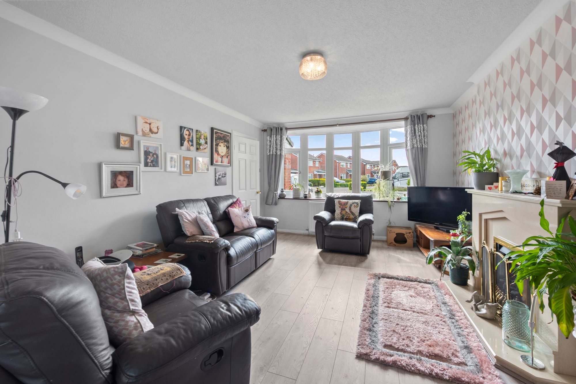 Shropshire Close, Woolston, WA1