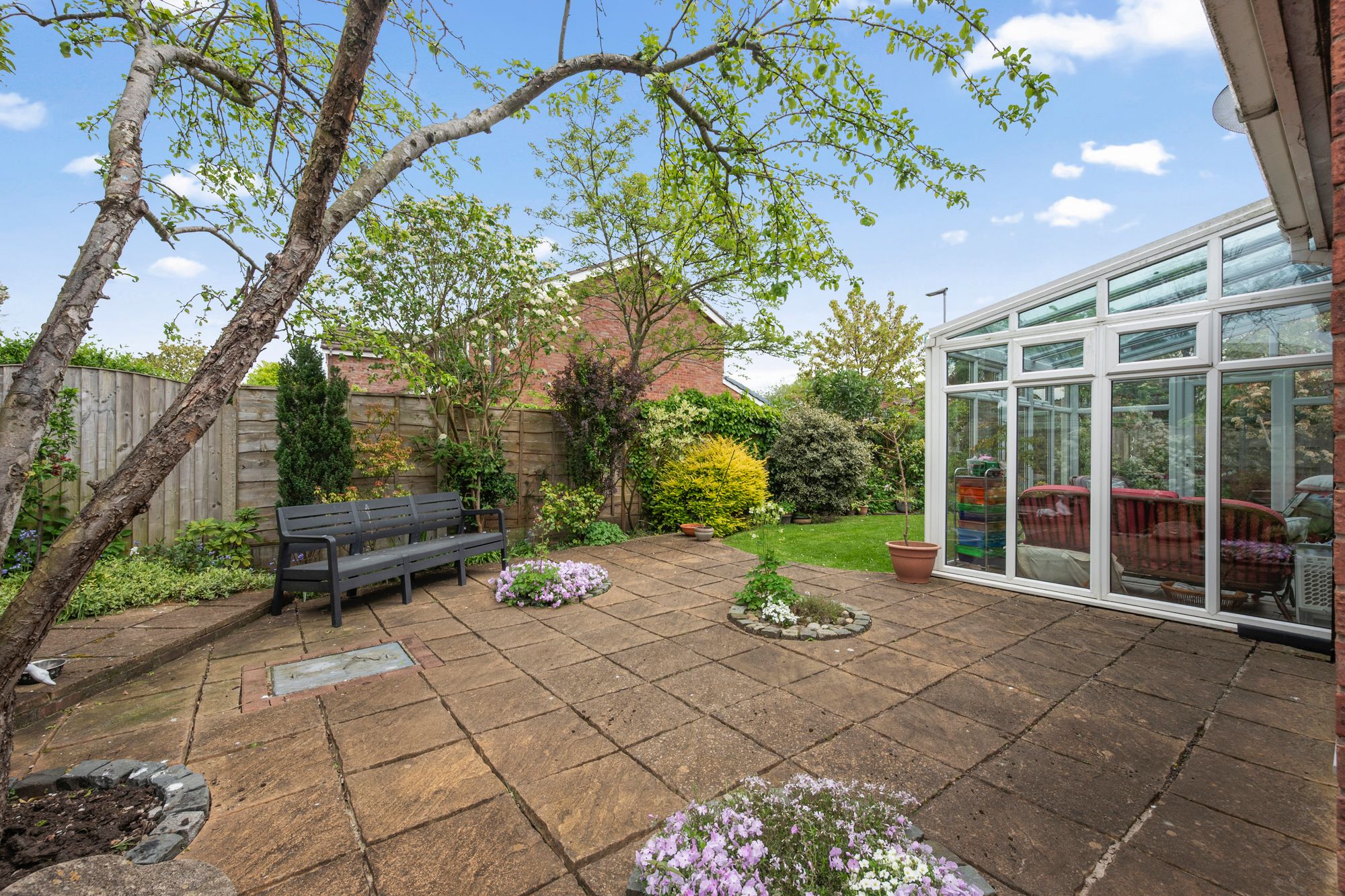 Shropshire Close, Woolston, WA1
