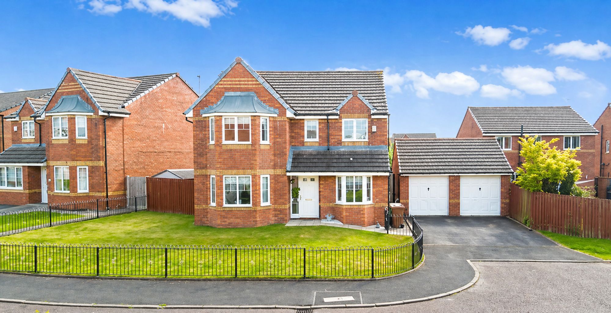 Luntswood Grove, Newton-Le-Willows