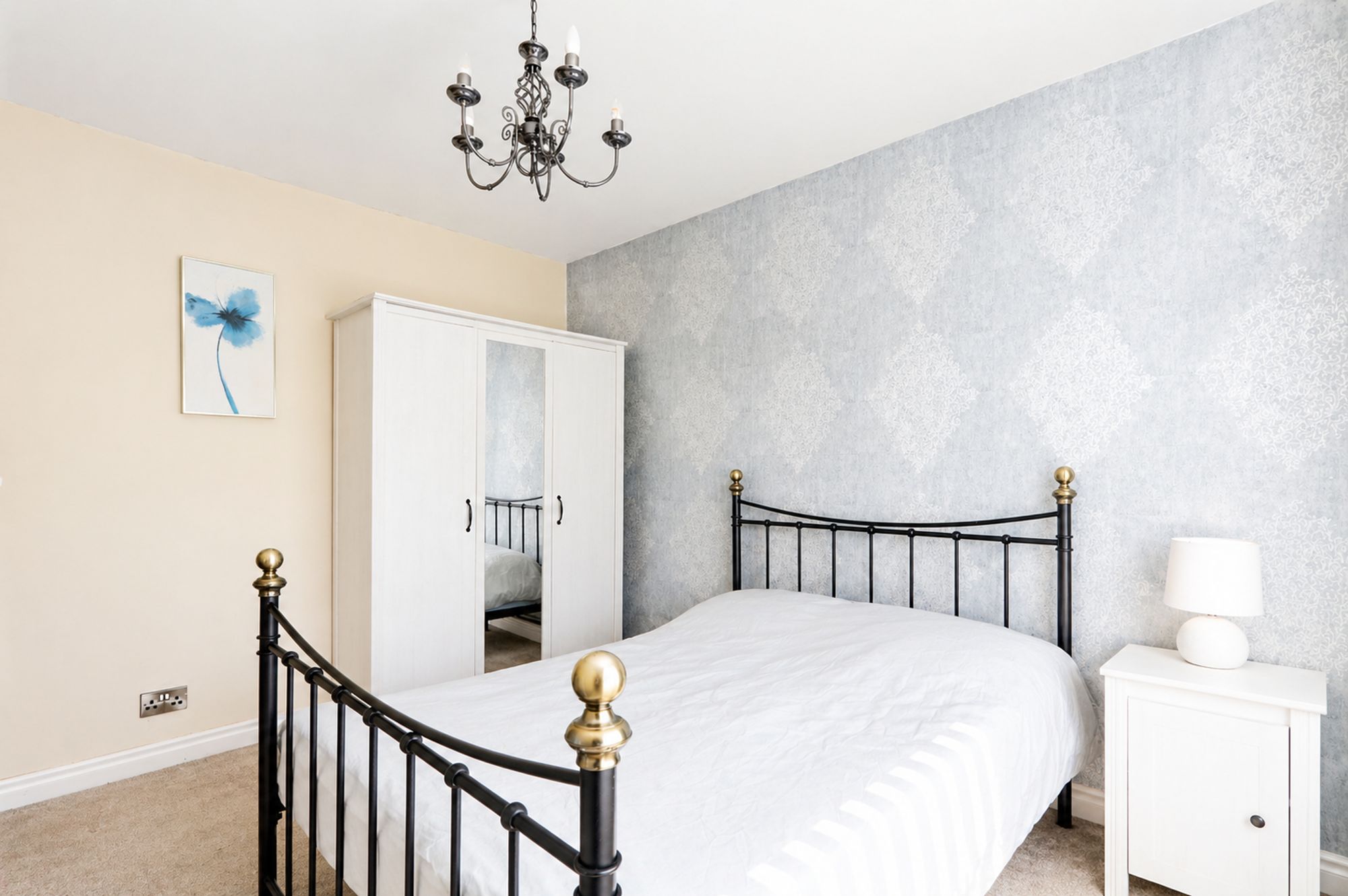 4ab43995-c49f-4b68-a7b2-c715fa8c3758