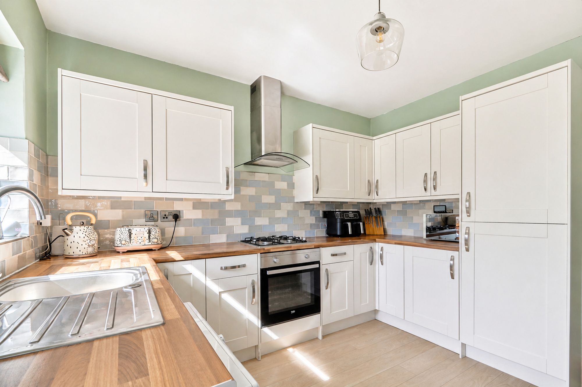 b2127745-651d-49e3-acf3-bb1be1e213cd