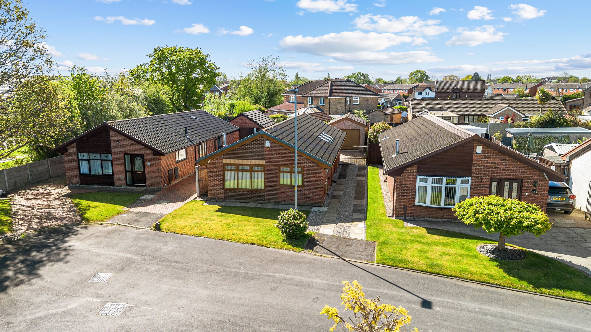 The Pipers, Lowton, WA3